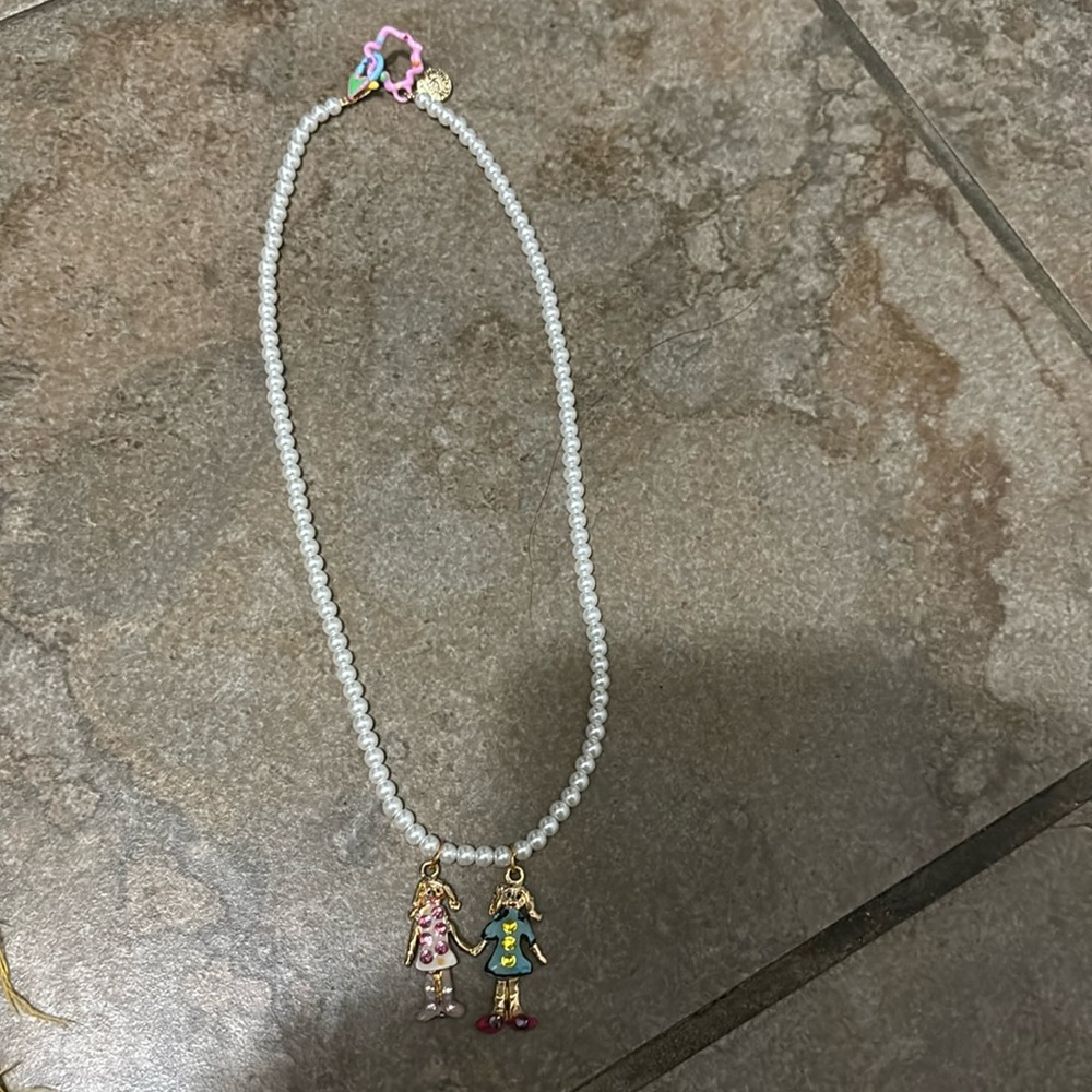 Friends/Gemini on Pearls